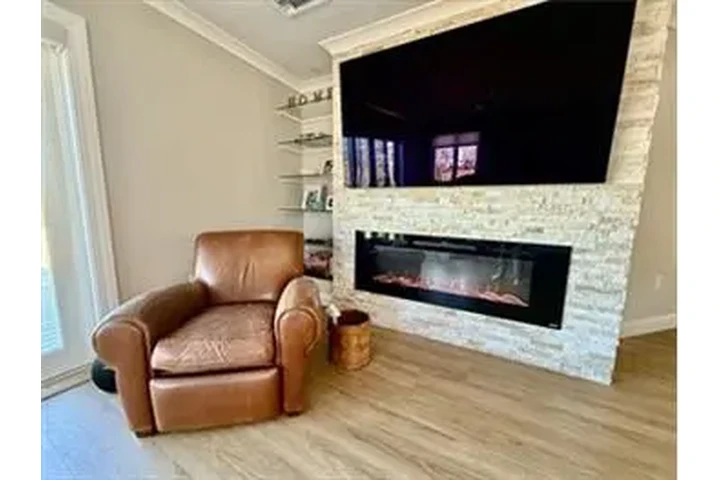 $5700 : Rental property with 3 bedro image 5