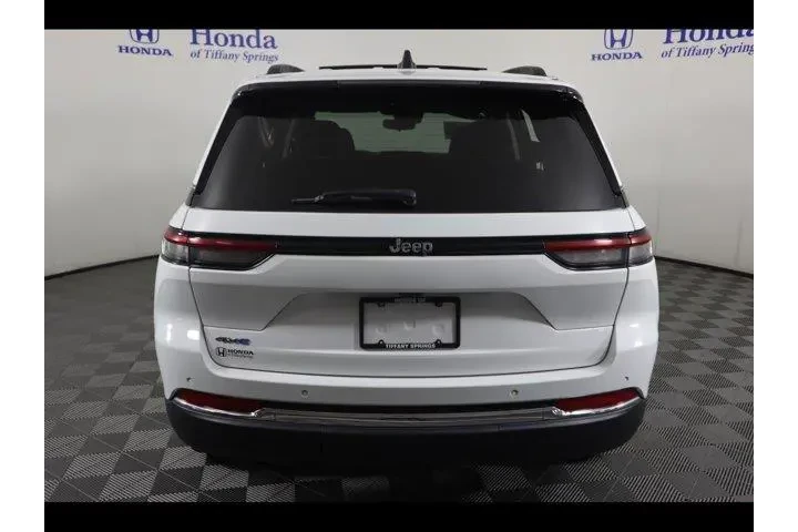 $24975 : Jeep Grand Cherokee 2023 4x4 image 6