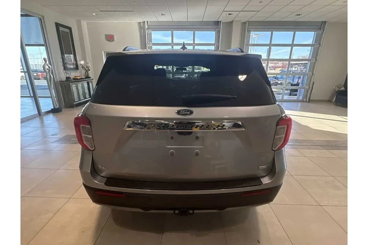 $19898 : Ford Explorer 2020 AWD XLT 4 image 4