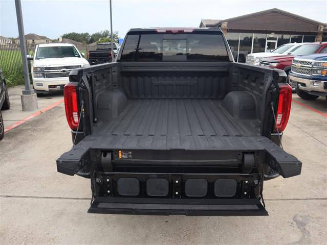 $39995 : 2021 GMC Sierra 1500 Denali C image 6