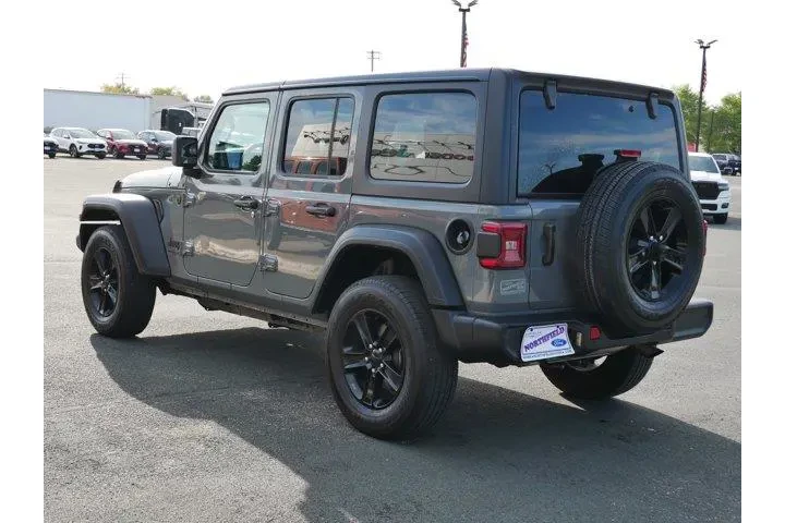 $30987 : Jeep Wrangler Unlimited 2021 image 6