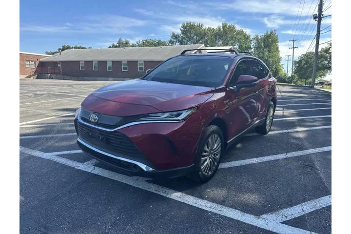 $24999 : 2021 Venza XLE image 3