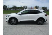 $23995 : Ford Escape Plug-In Hybrid 2 thumbnail