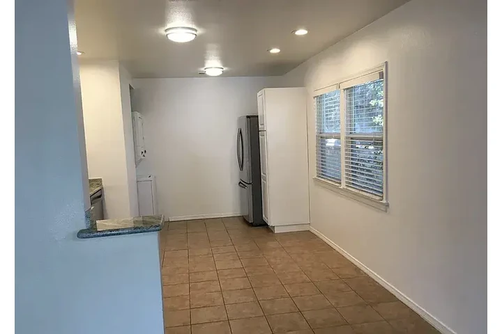 $2850 : HOUSE AVAILABLE IN LOS ANGELES image 6