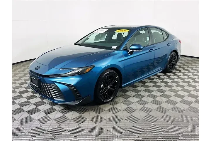 $34900 : Toyota Camry 2026 SE 4dr Sed image 3