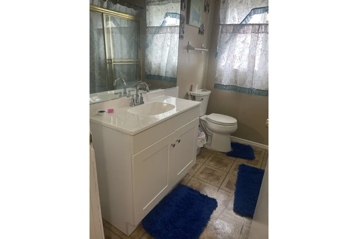 $850 : Room for rent in San Bernardin image 4