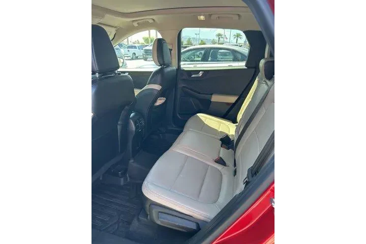 $18209 : Ford Escape 2020 AWD Titaniu image 2