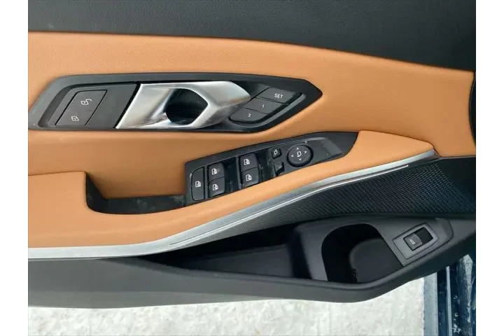 $36500 : BMW 3 Series 2025 AWD 330i x image 6