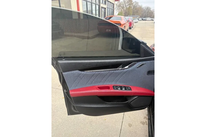 $19950 : 2018 Quattroporte S Q4 GranLu image 7