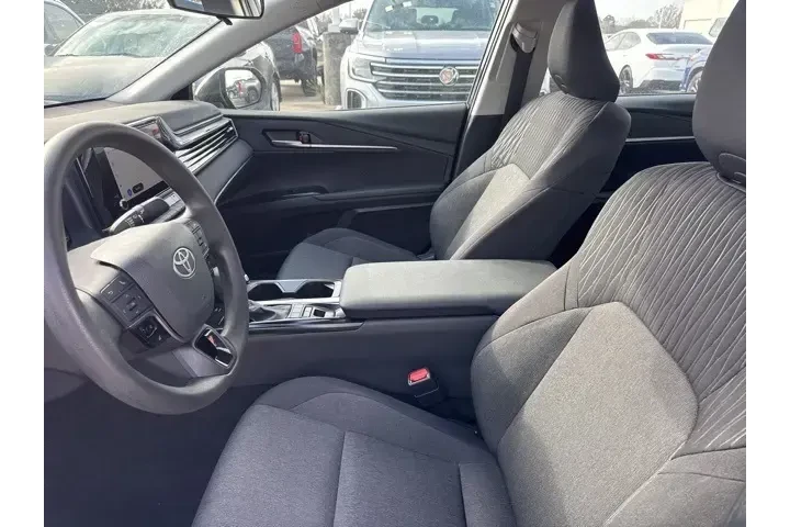 $26597 : Toyota Camry 2025 SE 4dr Sed image 7