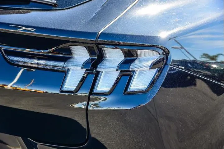 $29995 : Ford Mustang Mach-E 2023 Pre image 7