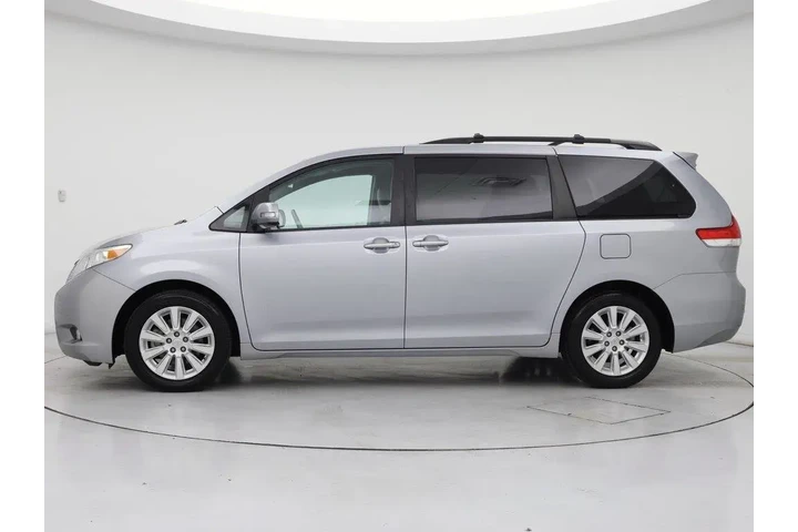$17998 : Toyota Sienna 2014 AWD XLE 7 image 3