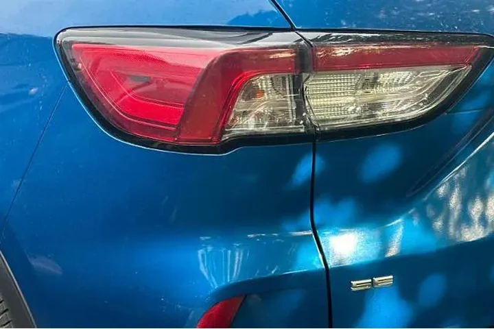 $14995 : Ford Escape 2020 AWD SE 4dr image 5