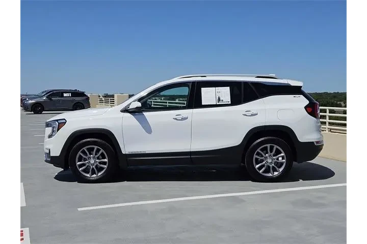 $29998 : GMC Terrain 2024 AWD SLT 4dr image 4