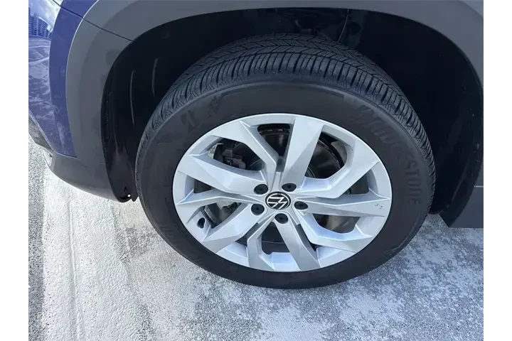$22998 : Volkswagen Taos 2023 AWD S 4 image 10