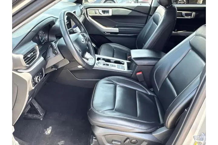 $24351 : Ford Explorer 2024 XLT 4dr S image 9