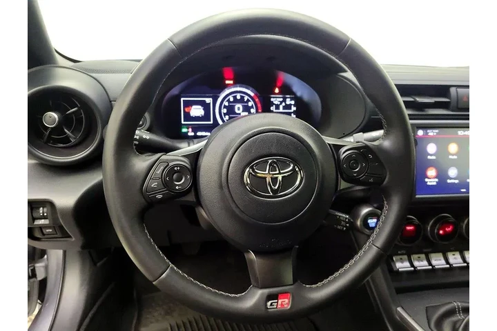 $30998 : Toyota GR86 2023 2dr Coupe 6 image 10