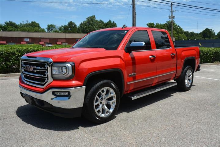 2017 GMC Sierra 1500 SLT image 1