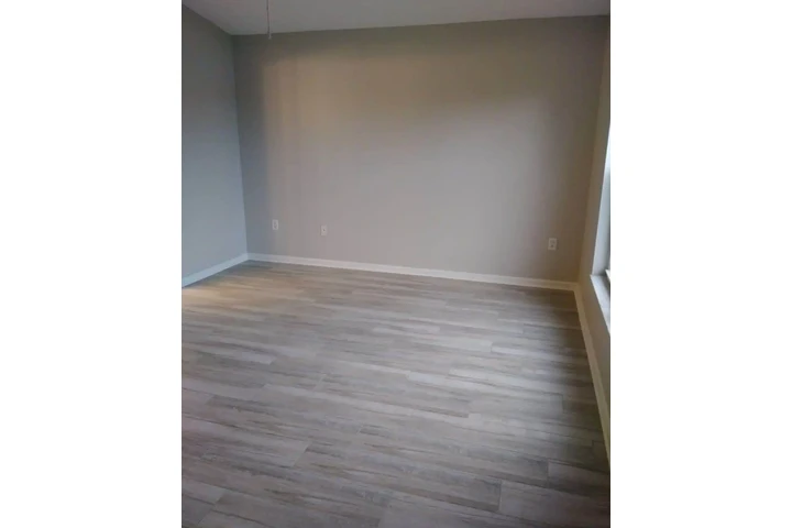 $750 : Cuarto de renta image 1