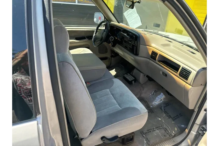 $8995 : 1996 Ram 2500 Laramie SLT image 8