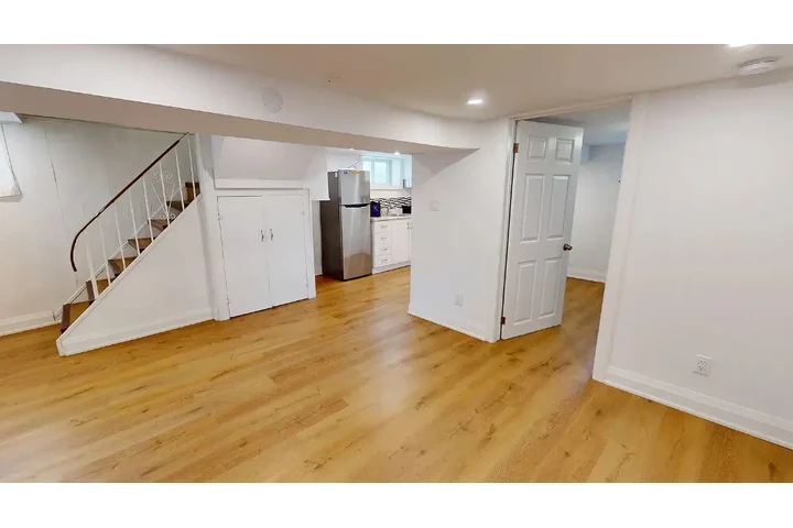 $1100 : Escuela secundaria Hawthorne image 4