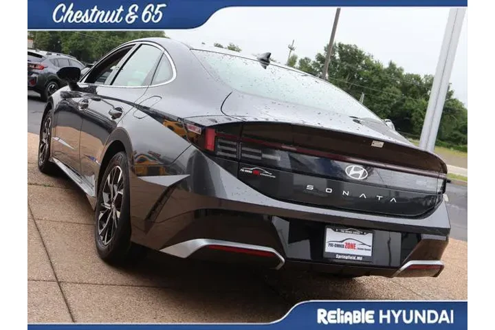 $23828 : Hyundai SONATA 2025 SEL 4dr image 3