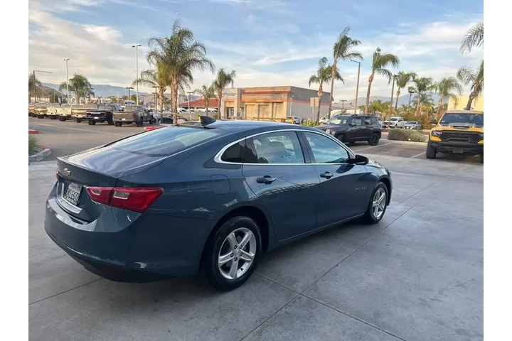 $16998 : Chevrolet Malibu 2024 LS Fle image 8