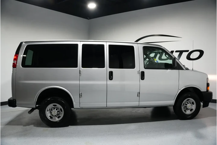 $21325 : 2024 Express Cargo Van image 7