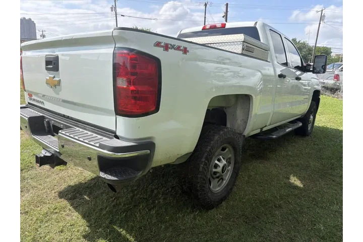 $20995 : 2016 Silverado 2500HD image 6
