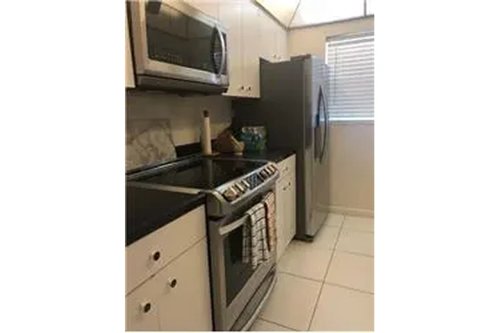 $3400 : Rental property with 2 bedro image 6