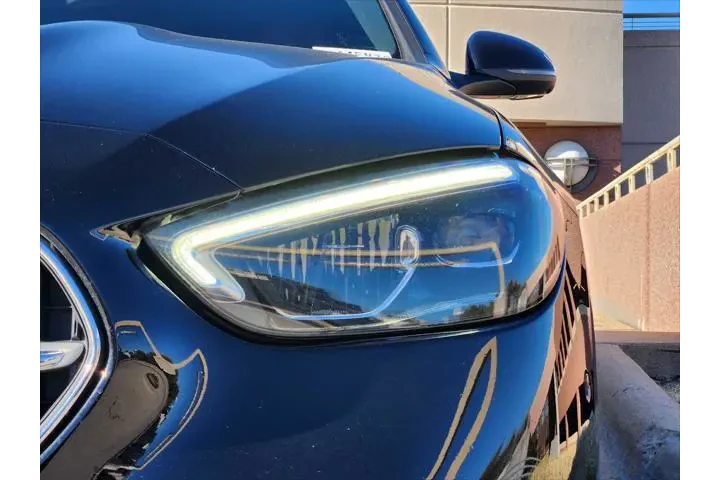 $29990 : Mercedes-Benz C-Class 2022 C image 5