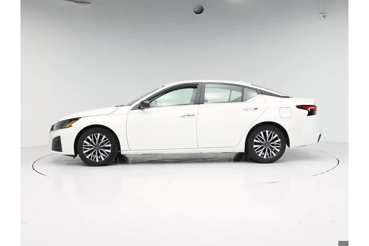 $22998 : Nissan Altima 2025 2.5 SV 4d image 3