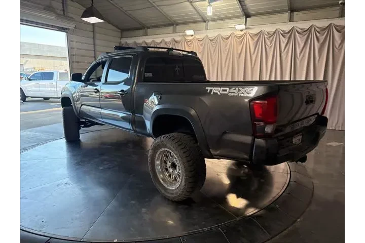 $28999 : Toyota Tacoma 2018 4x4 TRD O image 6