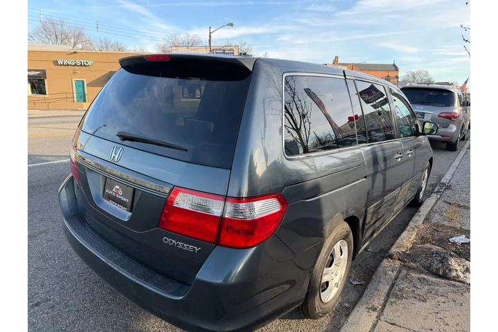 $3580 : 2005 Odyssey LX AT image 6