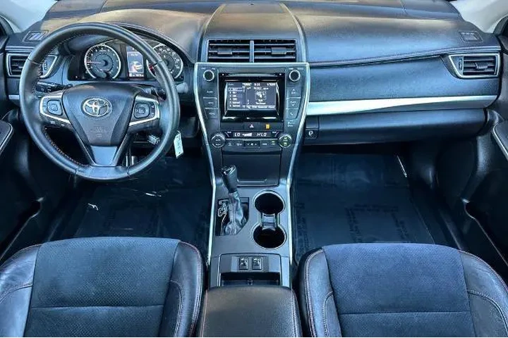 $14598 : Toyota Camry 2015 SE 4dr Sed image 5