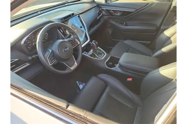 $33701 : Subaru Outback 2023 AWD Tour image 3