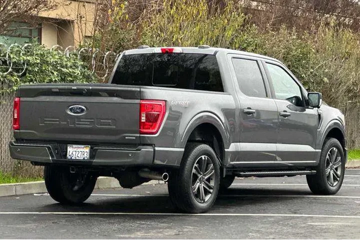 $39959 : Ford F-150 2022 4x4 XLT 4dr image 3