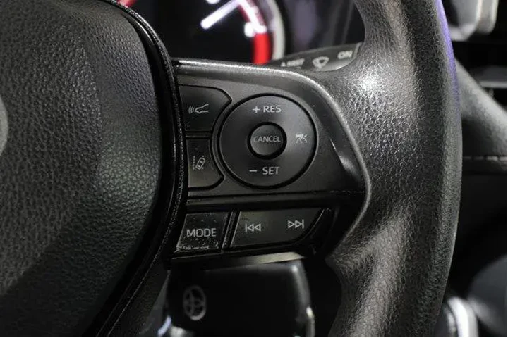 $29698 : Toyota RAV4 2024 AWD LE 4dr image 10