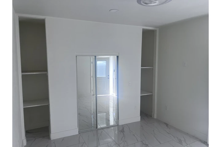 $1200 : Estudio nuevo de una recámara image 6