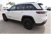 $32725 : Jeep Grand Cherokee 2024 4x2 thumbnail