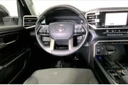 $39892 : Toyota Tundra 2023 4x4 SR5 4 thumbnail