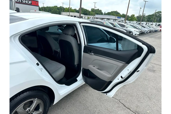 $8980 : 2017 Elantra ECO 1.4T DCT image 10