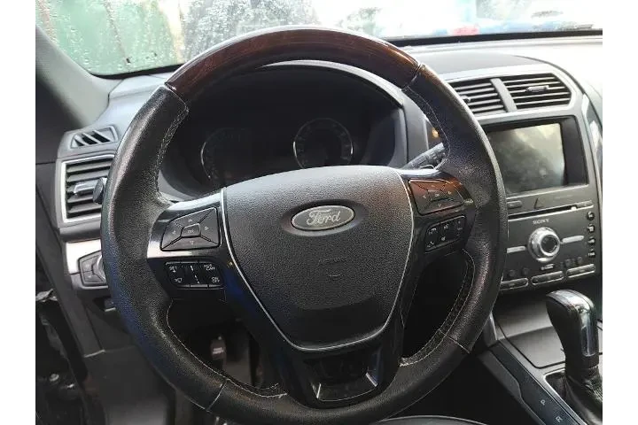 $18298 : Ford Explorer 2017 AWD Plati image 10