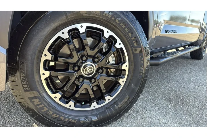 $38105 : Toyota Tundra 2022 4x2 SR5 4 image 9