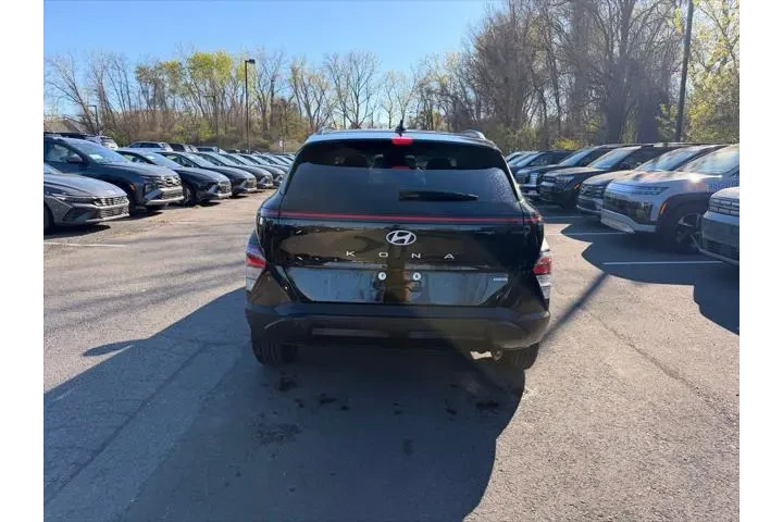$22500 : Hyundai KONA 2025 AWD SEL 4d image 4
