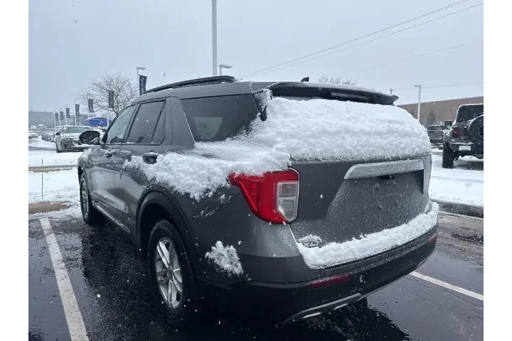 $30104 : Ford Explorer 2023 AWD XLT 4 image 6