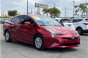 2016 Toyota Prius Two thumbnail
