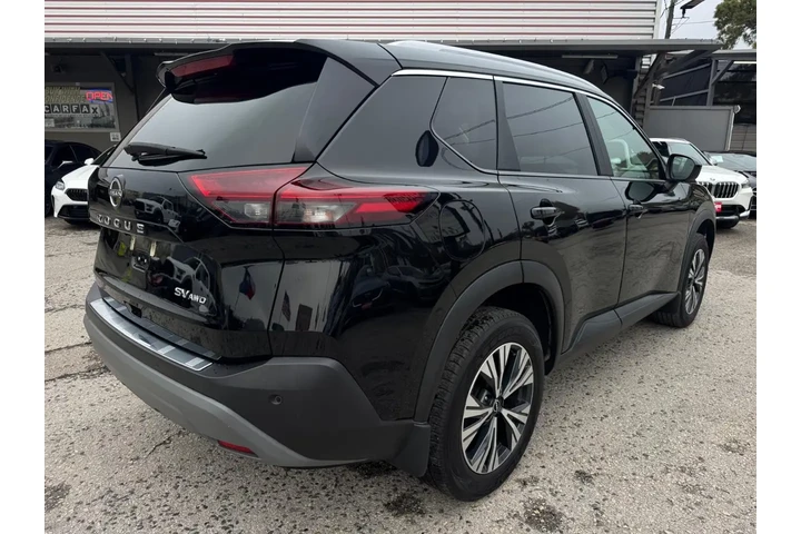 2023 Rogue SV AWD image 4