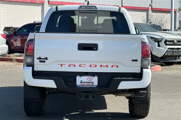 $39850 : Tacoma Trail Edition image 6