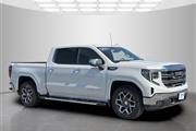 $52995 : Pre-Owned 2022 Sierra 1500 SLT thumbnail